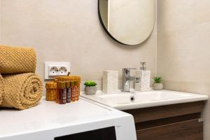 Central Family Apt Fuzzy Muzzy 2 bedrooms MU University