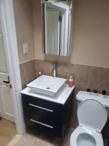 Serenity Inn by the Airport - Springfield