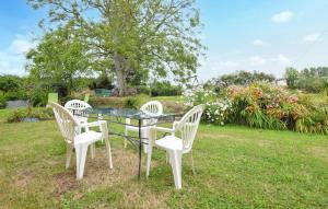 Maisons de vacances 2 Bedroom Beautiful Home In Gorges : photos des chambres