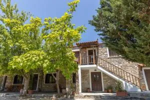 Stone Wood House - Perivólia