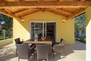 Ferienhaus mit Privatpool für 8 Personen ca 120 qm in Mugeba, Istrien Istrische Riviera - b54843 