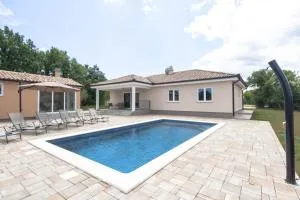 Villa Fortuna for 7 people near Labin - Rabac with large garden & private pool - Mali Turini