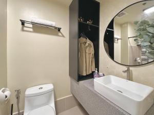 Avida Studio Room by Earl