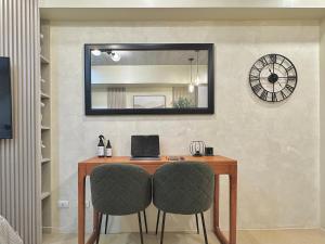 Avida Studio Room by Earl