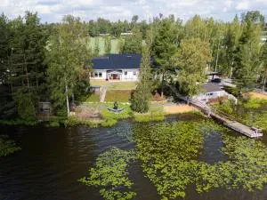 Villa Nurmenhelmi järven rannalla - Toijala