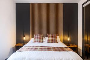 City Centre with Private Parking