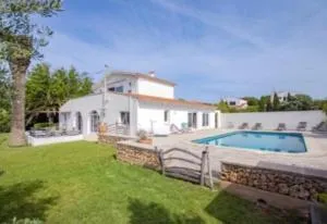 Villa Court House - Trebeluger