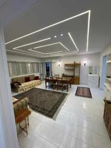 شقة ش النصر بالمعمورة بالطابق 1 - ‘Izbat al Qaşr