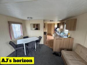 Rhyl - Caravan - Sleeps 8 - Pet Friendly