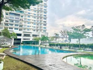 SD 1-10Pax Puchong Sky Pod Residence IOI Mall WiFi