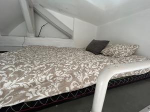 Unit 018 Saint Germain des Près - one bedroom apartment 4 pax