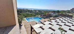 Villa Scolopax rusticola Skradin with heated pool 
