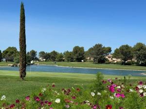 Villas Maison haut de gamme dans le golf de pont royal : photos des chambres