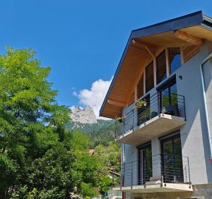 La Fruitière de Vérel, logements modulables neufs, calmes, entre lac et montagne, max 11 personnes