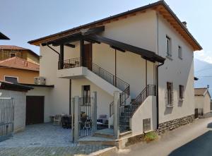 Piazzetta Dongo
