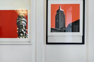 Spacious Soho Home On Quaint Cobbled Street