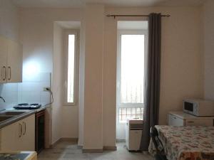 Monolocale vicino metro Libia