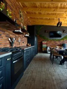 Antique Charm Home - Vulcan