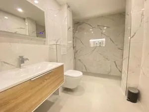 Lux and Big Apartment - Mörfelden-Walldorf