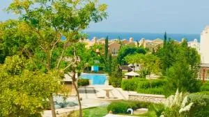 Coastal serenity - Aḑ Ḑab‘ah