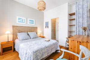 Maisons de vacances Maison 4 chambres avec piscine : photos des chambres