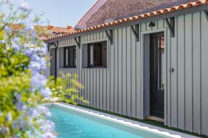 Maisons de vacances Maison 4 chambres avec piscine : photos des chambres