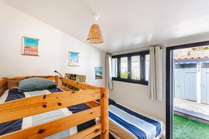 Maisons de vacances Maison 4 chambres avec piscine : photos des chambres