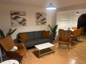 Homely 3-bed home Milton Keynes