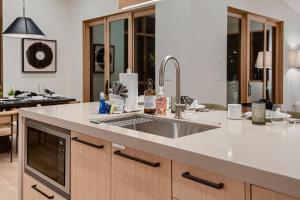 1060 Park Ski Magnificent Mountain Retreat home