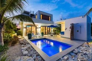 Grace Bay Vacation Villa - The Bight Settlements