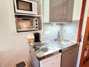 Studio rénové 2-3 personnes à Valfréjus, balcon et vue piste - FR-1-265-229