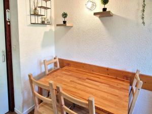 Studio rénové 2-3 personnes à Valfréjus, balcon et vue piste - FR-1-265-229