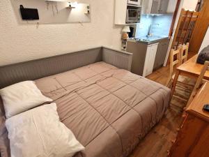 Studio rénové 2-3 personnes à Valfréjus, balcon et vue piste - FR-1-265-229