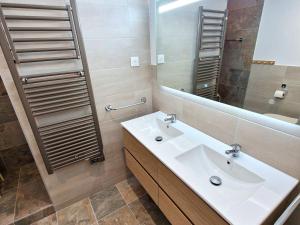 Appartement cosy 68 pers, Valfréjus, près pistes et télécabines - FR-1-265-343