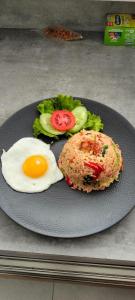 Villa Dekat Pantai Batu Belig