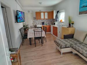 BB HÄZ Apartman - 3hvězdičkové hotely ve městě Balatonboglár