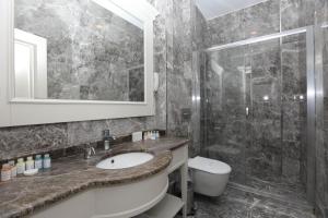 Suite with Terrace room in Baron Hotel