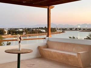 white villa 4 bedroom elgouna heated pool
