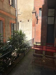 Le Toulousain 001 - Appartement calme en rez-de-chaussée avec Terrasse - Hypercentre, quartier Jeanne dArc