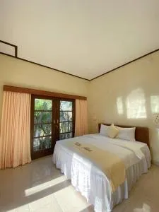 Adisti House - 卡朗阿森