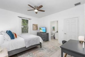 Sea Glass Retreat. Beach Wine Dine Relax Repeat