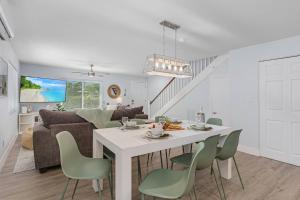 Blue Shore Beach Escape beach, pool and relaxation