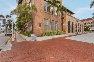 Casa Palma Historic apt in the BEST spot downtown