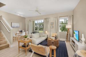 Modern Townhouse close to beaches