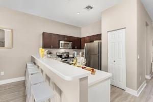 Modern Townhouse close to beaches