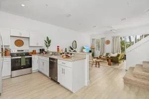 Paradise at Hidden Palms Cove - Iona