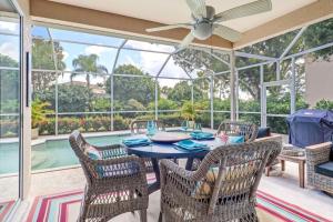 Sunshine days Stunning pool home. Gated community