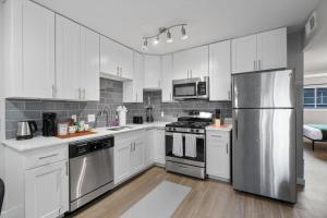 Mins 2 Dwntown - Private Stay - Nestled Austin Pad