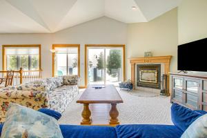 Beach Access on Lake Michigan Sturgeon Bay Home