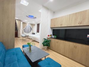 Winter Spring Homestay Center